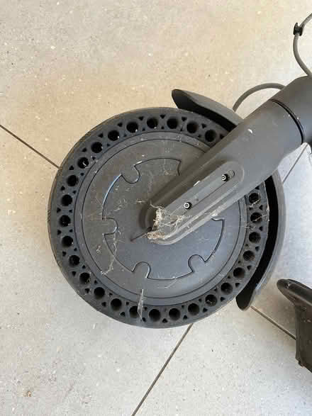 Photo of free Xiaomi mi scooter -dead battery (Hammersmith W69) #3