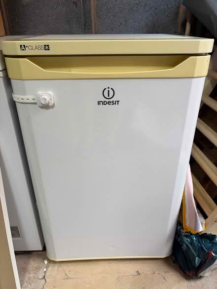 Photo of free Under counter fridge (Ruyton-XI-Towns SY4) #1
