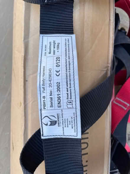 Photo of free Fall arrest harnesses (Hastings TN34) #1