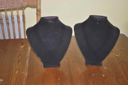 Photo of free Jewelry display busts (gatineau ave & de bourgogne st) #1
