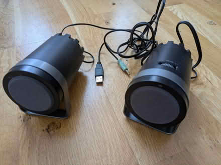 Photo of free Pair compact powered speakers (Ipswich IP4) #2