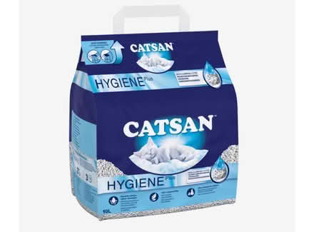 Photo of Cat litter, food ect (Airport Junction UB7) #1