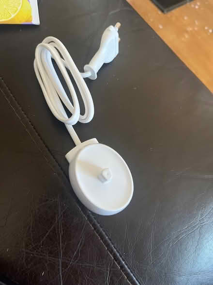 Photo of free Braun toothbrush charger (Emscote Mill CV34) #1