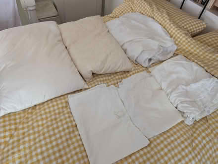 Photo of free Double bedding bundle and two pillows [BL2] (Hall i' th' Wood BL2) #1