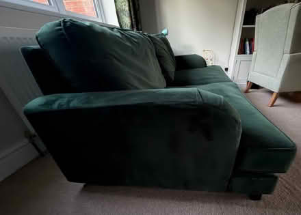 Photo of free 3 seater sofa (Chaulden HP1) #3