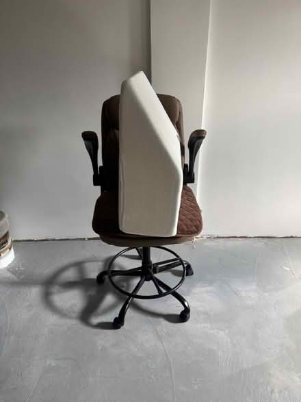 Photo of free Leg Elevation Pillow (Wakefield) #3