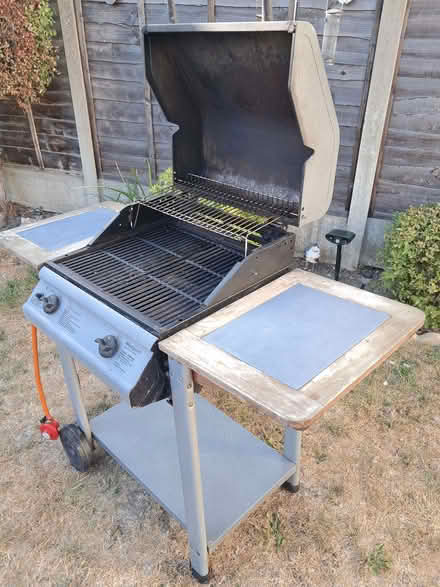 Photo of free 2 burner gas BBQ (Lamorbey DA15) #3