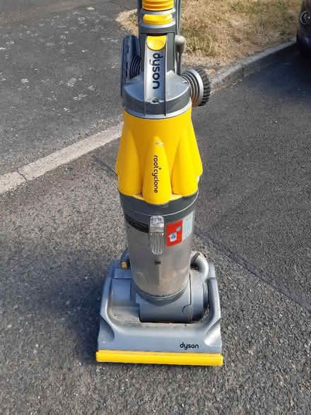 Photo of free Dyson hoover please read carefully (Woodseats S8) #3