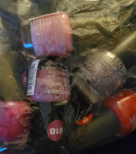 Photo of free NEW LA Colors Nail Polish Set (Los Altos Hills, CA) #1