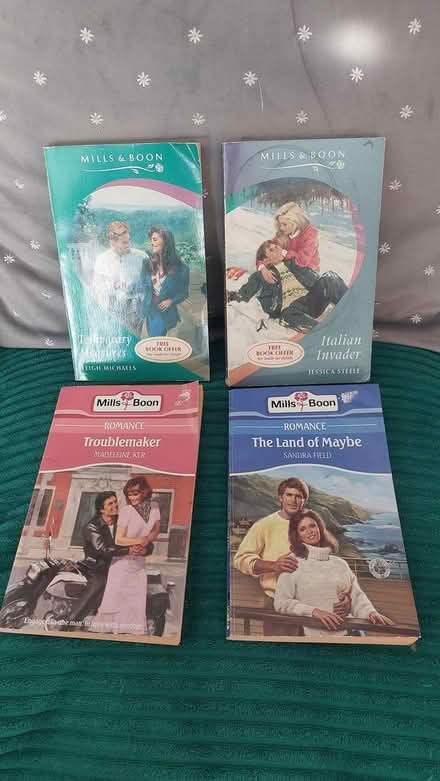 Photo of free (pack 2) x4 Mills & Boon books (dorset BH12) #1