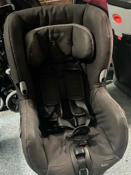 Photo of free Maxi-Cosi Axiss Swivel Car Seat (Hounslow TW3) #1