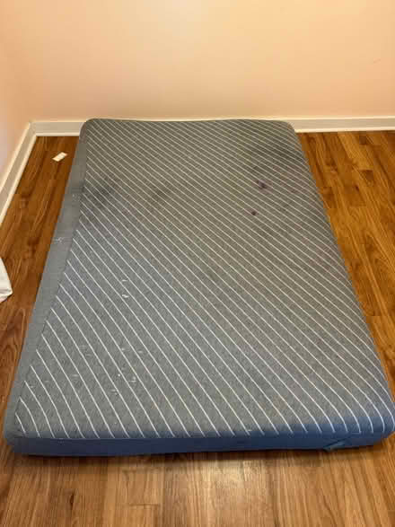 Photo of free Queen size memory foam mattress (Grayslake downtown) #1