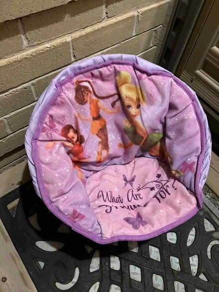 Photo of free Girls cushy chair (L5L 5P5) #1