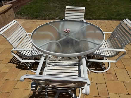 Photo of free Patio furniture (Letter Streets (Redwood City)) #2