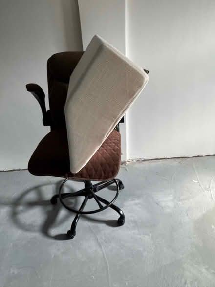 Photo of free Leg Elevation Pillow (Wakefield) #2
