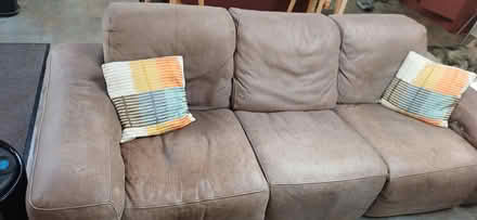 Photo of free Settee and chair (Ct52rj) #4
