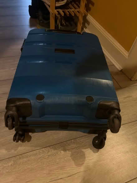 Photo of free Cabin Suitcase - needs fixing (Newington EH8) #4