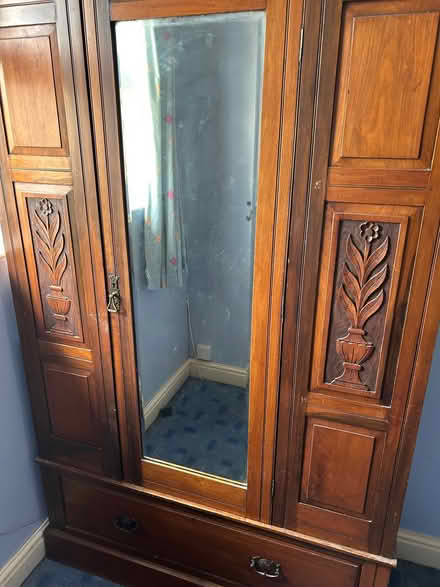 Photo of free Vintage Wardrobe (Rayleigh SS6) #1