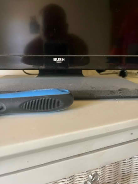 Photo of free Broken 32 inch tally (Hampstead NW3) #2
