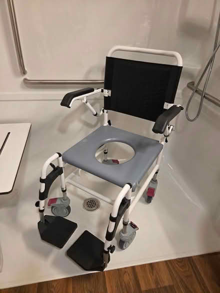 Photo of free Commode Chair (Old Ottawa South) #2