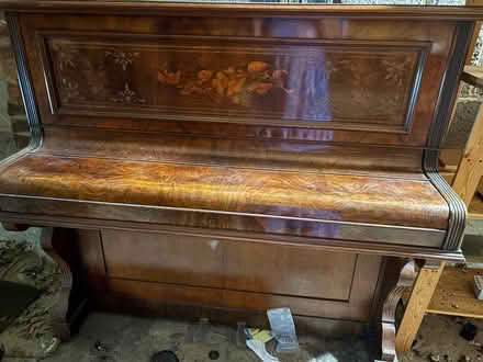Photo of free Piano (South Croydon CR2) #1