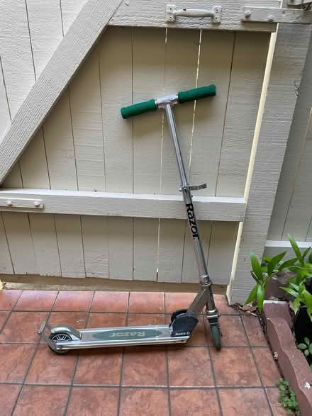 Photo of free Razor scooter (Sunnyvale Community Center) #1