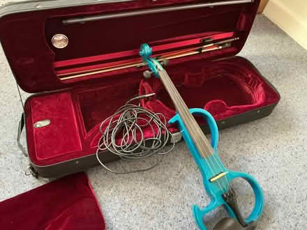 Photo of free Violin electric (Cam GL11) #1