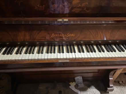 Photo of free Piano (South Croydon CR2) #2