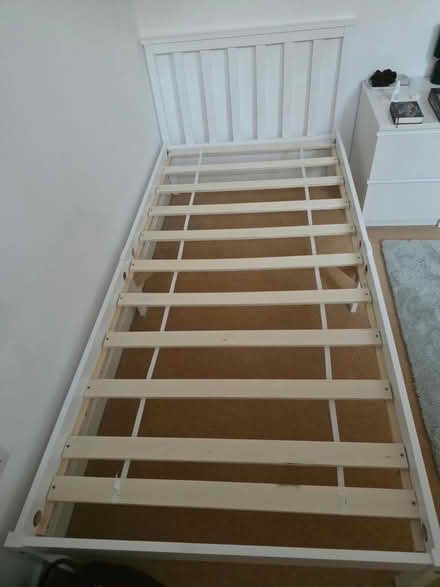 Photo of free 2X single beds twins (Duxford cambridge) #1