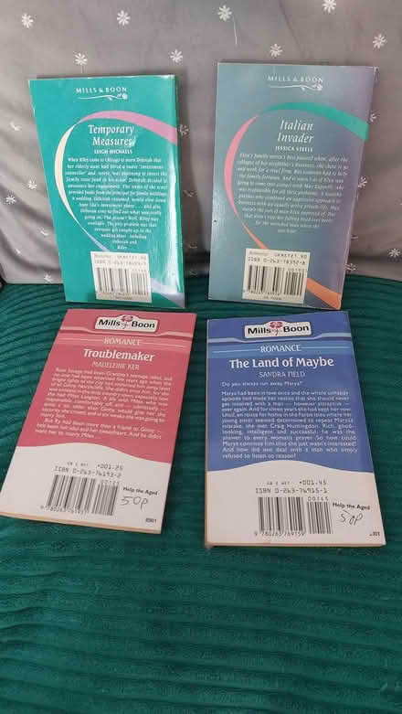 Photo of free (pack 2) x4 Mills & Boon books (dorset BH12) #2