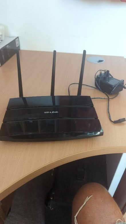 Photo of free Wireless router: TP-Link N600 (Barcombe BN8) #1
