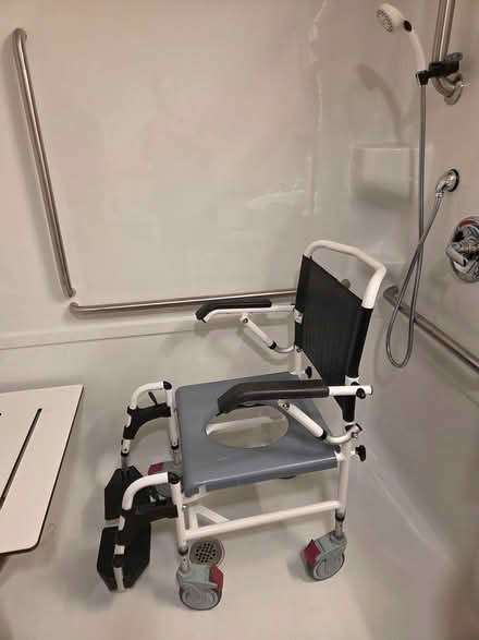 Photo of free Commode Chair (Old Ottawa South) #4