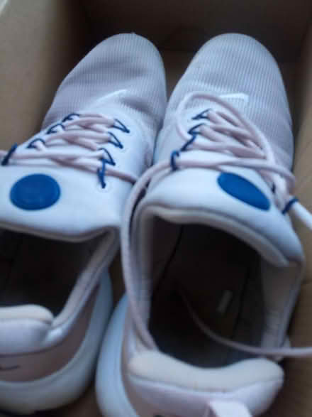 Photo of free Nike grey brown size 6 (Bd47jf) #4