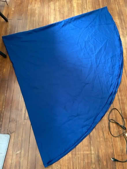 Photo of free Round table cloth (Catonsville) #1