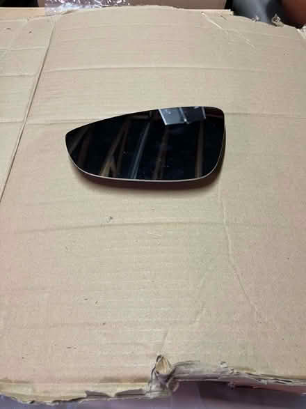 Photo of free Passat 2014 or similar heated wingmirror glass (L) (Chesterton OX26) #1