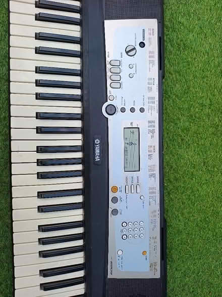 Photo of free Yamaha Keyboard and X Stand (Bruntsfield EH10) #2