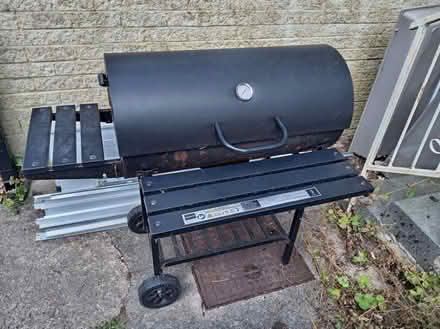 Photo of free Barbecue and accessories (Bradford BD6) #4