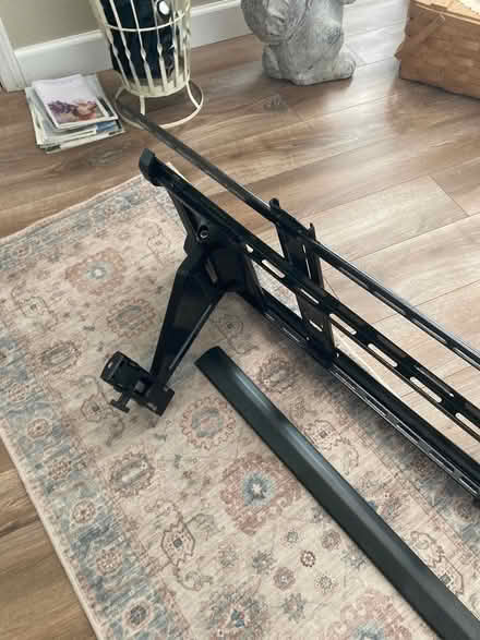 Photo of free 46' Samsung TV with wall mount (Vancouver Washington) #4