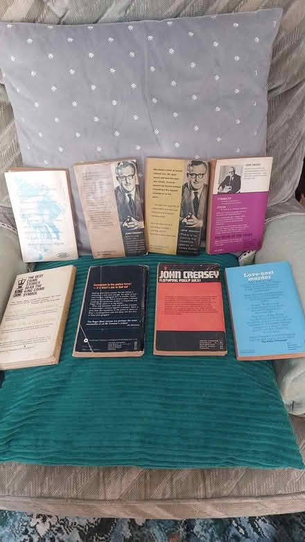 Photo of free (pack 4) x8 John Creasey books (dorset BH12) #2