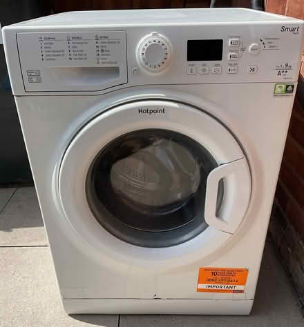 Photo of free Hotpoint Washing Machine - Fully working (Hulme WA2) #1
