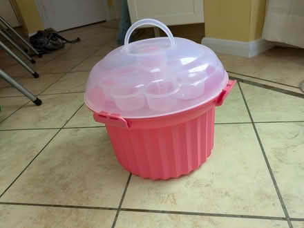 Photo of free Cup cake carrier (Ipswich IP4) #1
