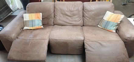 Photo of free Settee and chair (Ct52rj) #1
