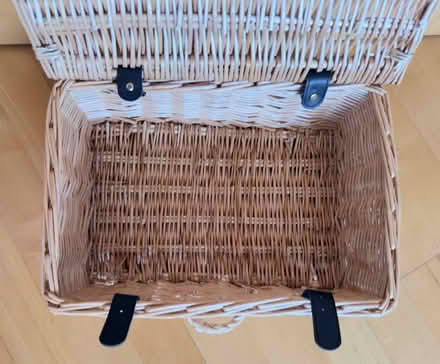 Photo of free Small Wicker Basket with Lid (Clerkenwell WC1X) #3