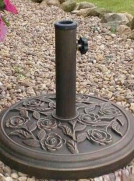 Photo of Cast iron/metal parasol base (Anstey LE7) #1