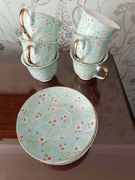 Photo of free Tea cup and saucer set (Bramhall SK7) #1