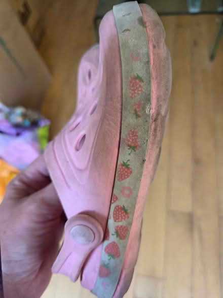 Photo of free Kid's crocs size 10 (TW1) #3