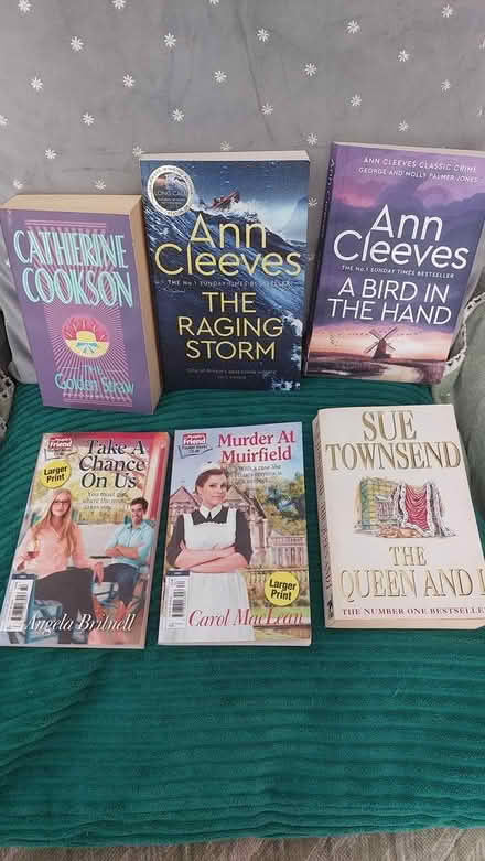 Photo of free (pack 6) x6 various books (dorset BH12) #1