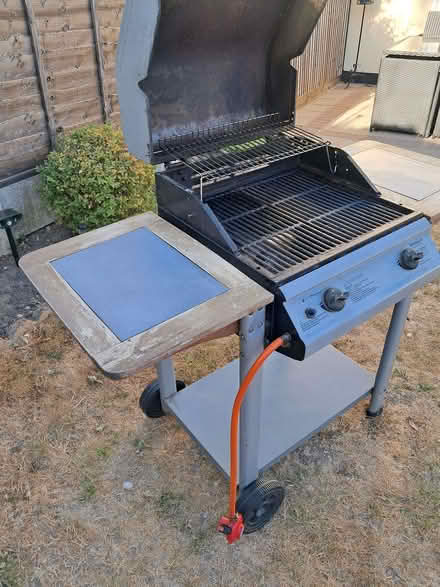 Photo of free 2 burner gas BBQ (Lamorbey DA15) #2