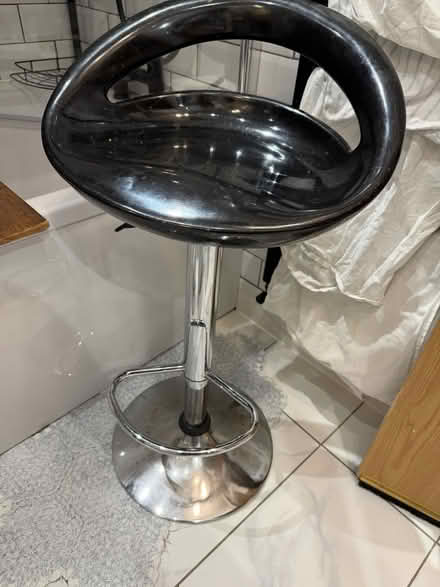 Photo of free Black Stool (TW2 Twickenham) #1