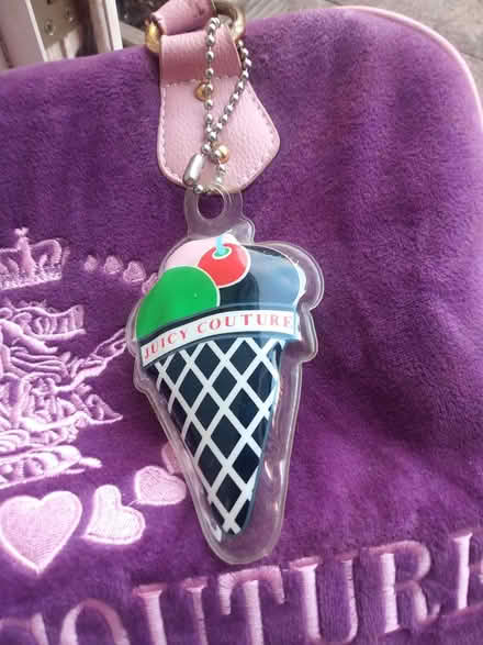 Photo of free Juicy couture wkendbag (Bd47jf) #3